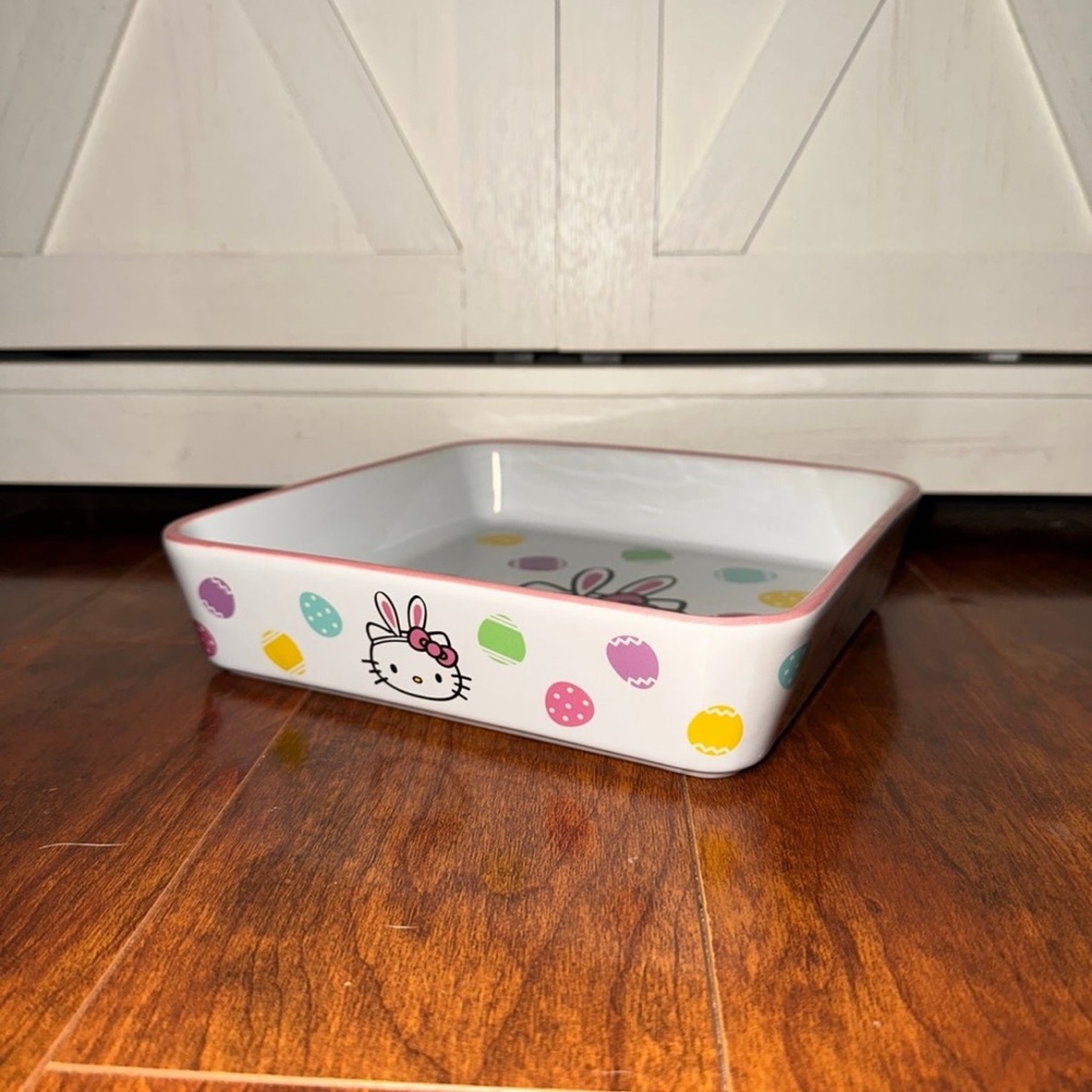Hello Kitty Easter Baking Dish - Picture 4 of 5
